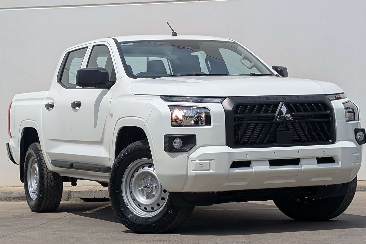 2025 Mitsubishi Triton GLX MV 4X4