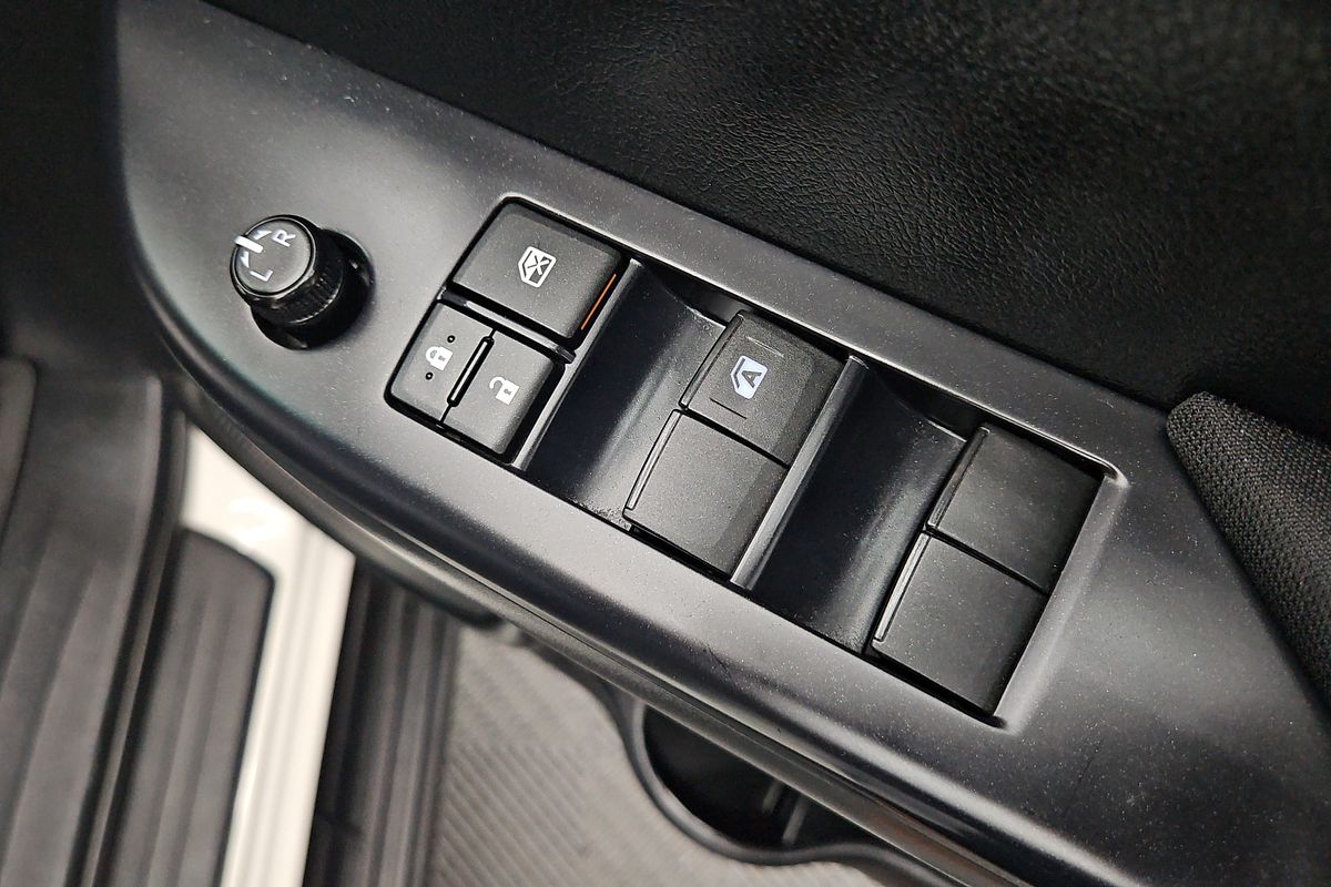 2023 Toyota Hilux SR GUN126R 4X4