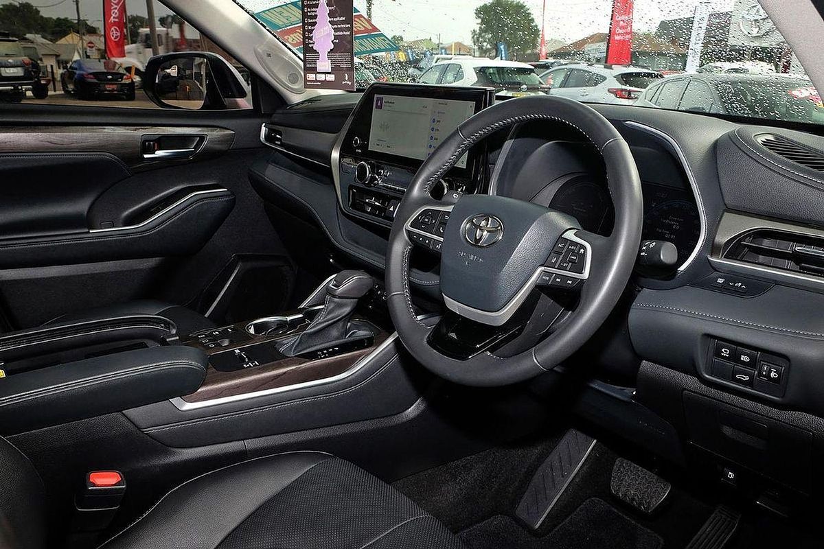 2024 Toyota Kluger Grande AXUH78R