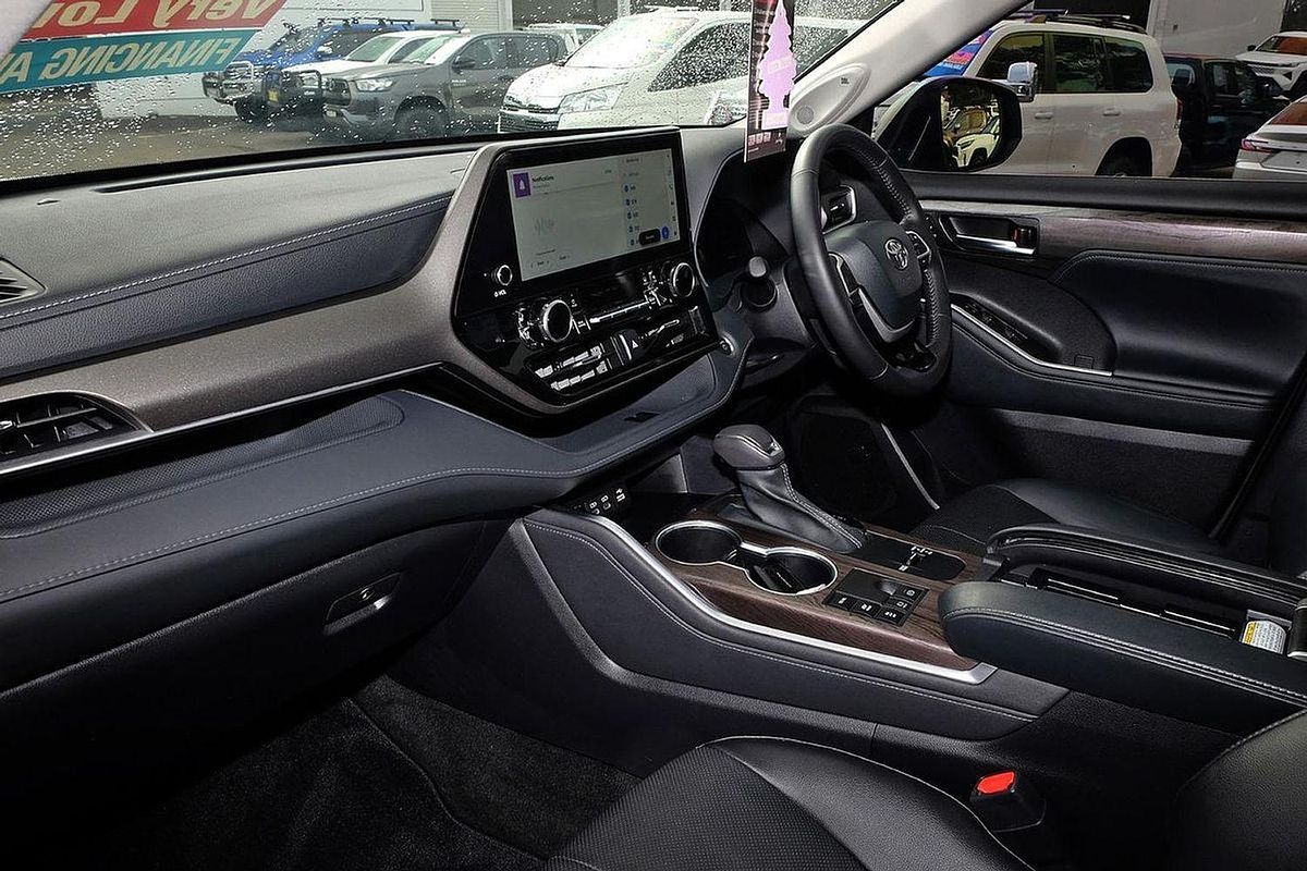 2024 Toyota Kluger Grande AXUH78R