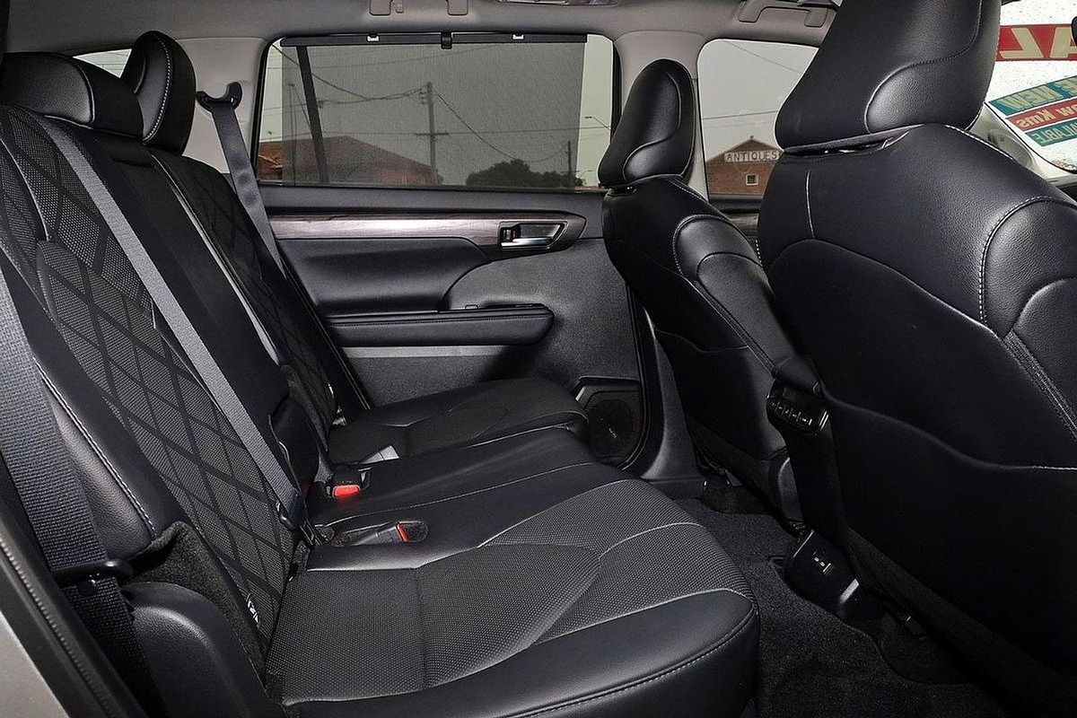 2024 Toyota Kluger Grande AXUH78R