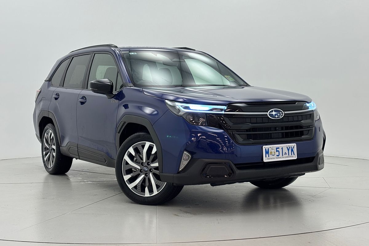2025 Subaru Forester Hybrid Touring S6