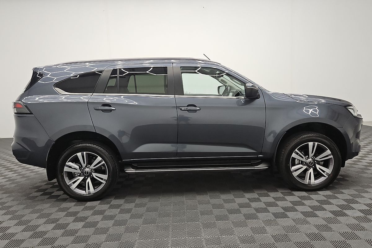 2023 Isuzu MU-X LS-T