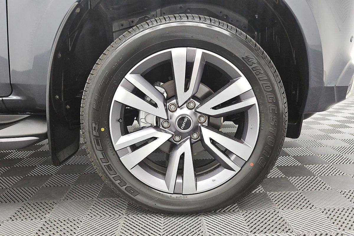 2023 Isuzu MU-X LS-T