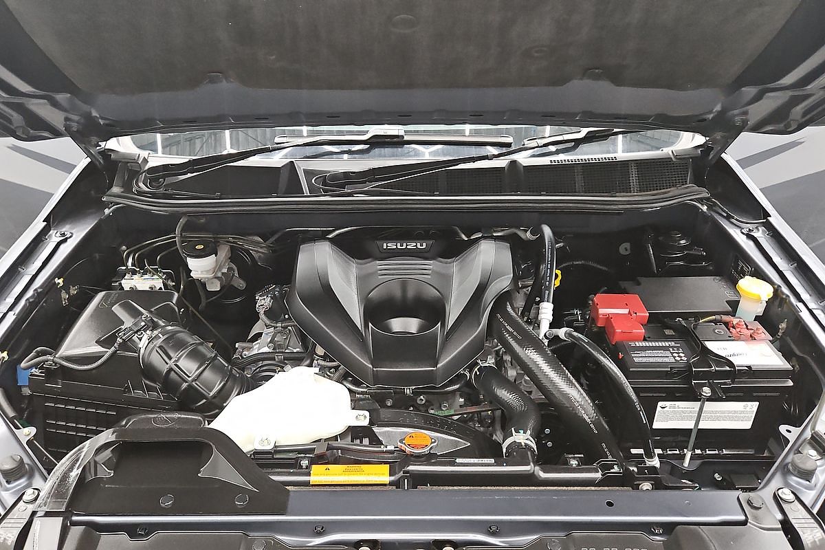 2023 Isuzu MU-X LS-T