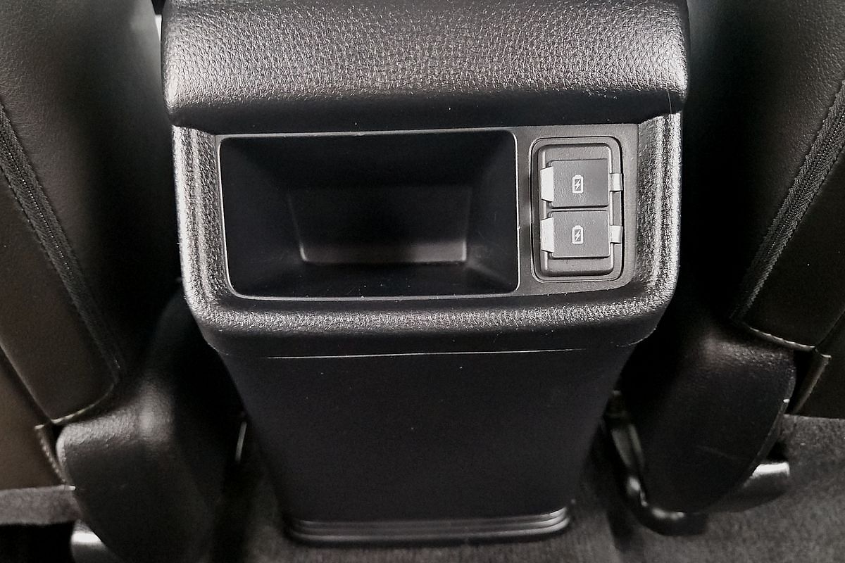 2023 Isuzu MU-X LS-T