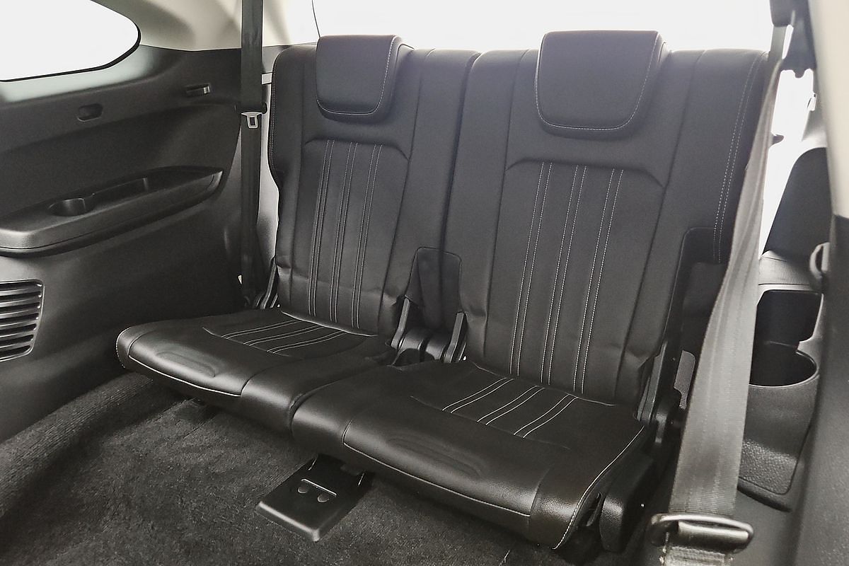 2023 Isuzu MU-X LS-T