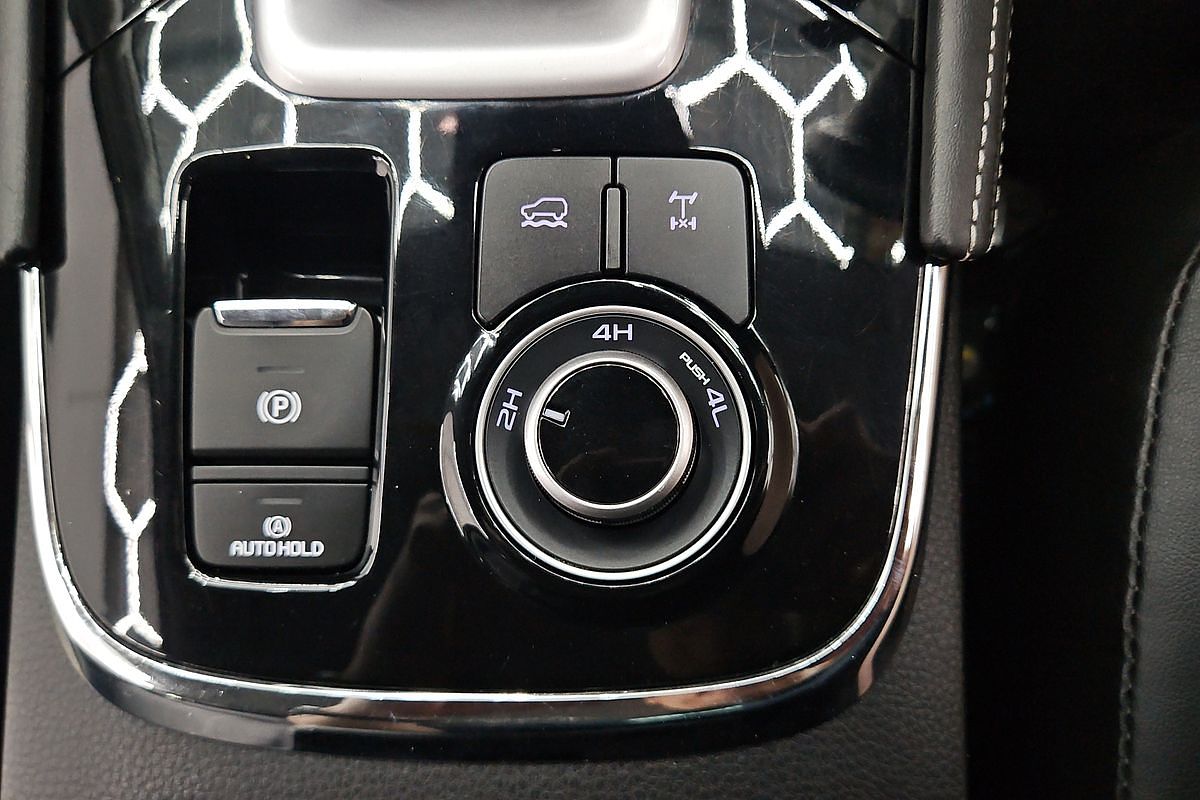 2023 Isuzu MU-X LS-T