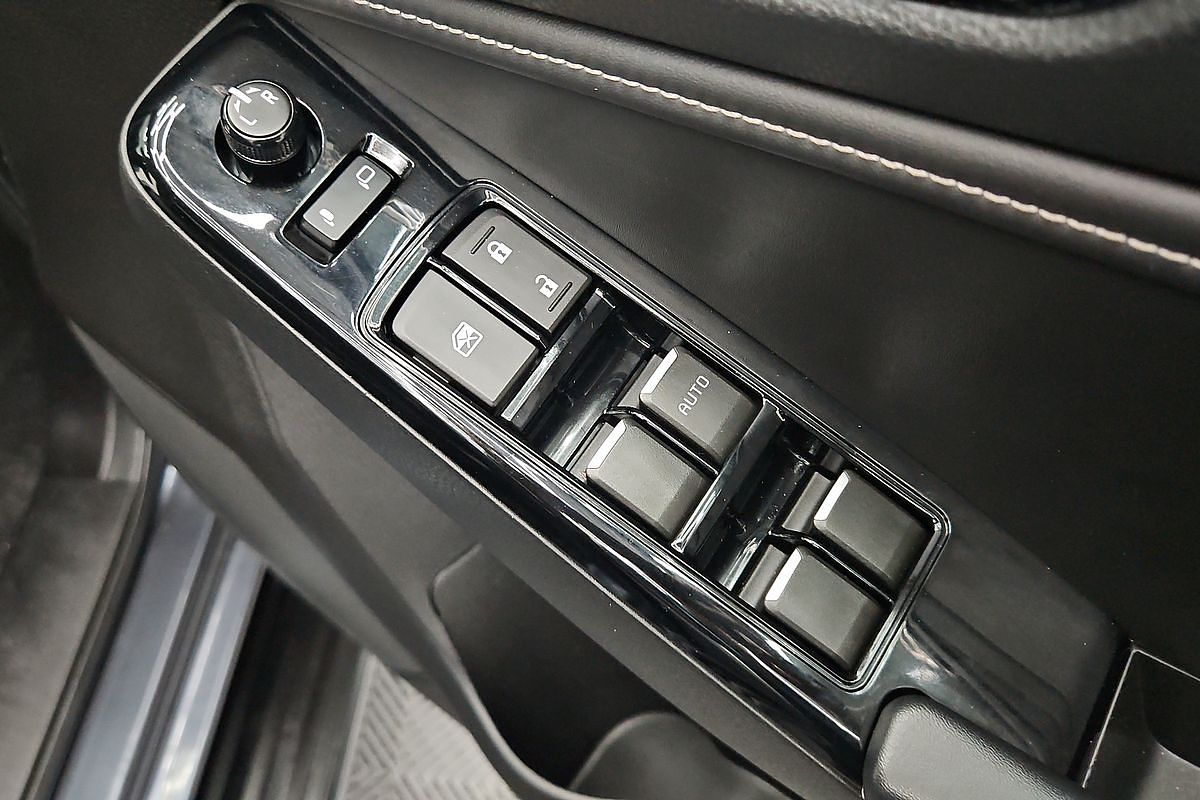 2023 Isuzu MU-X LS-T