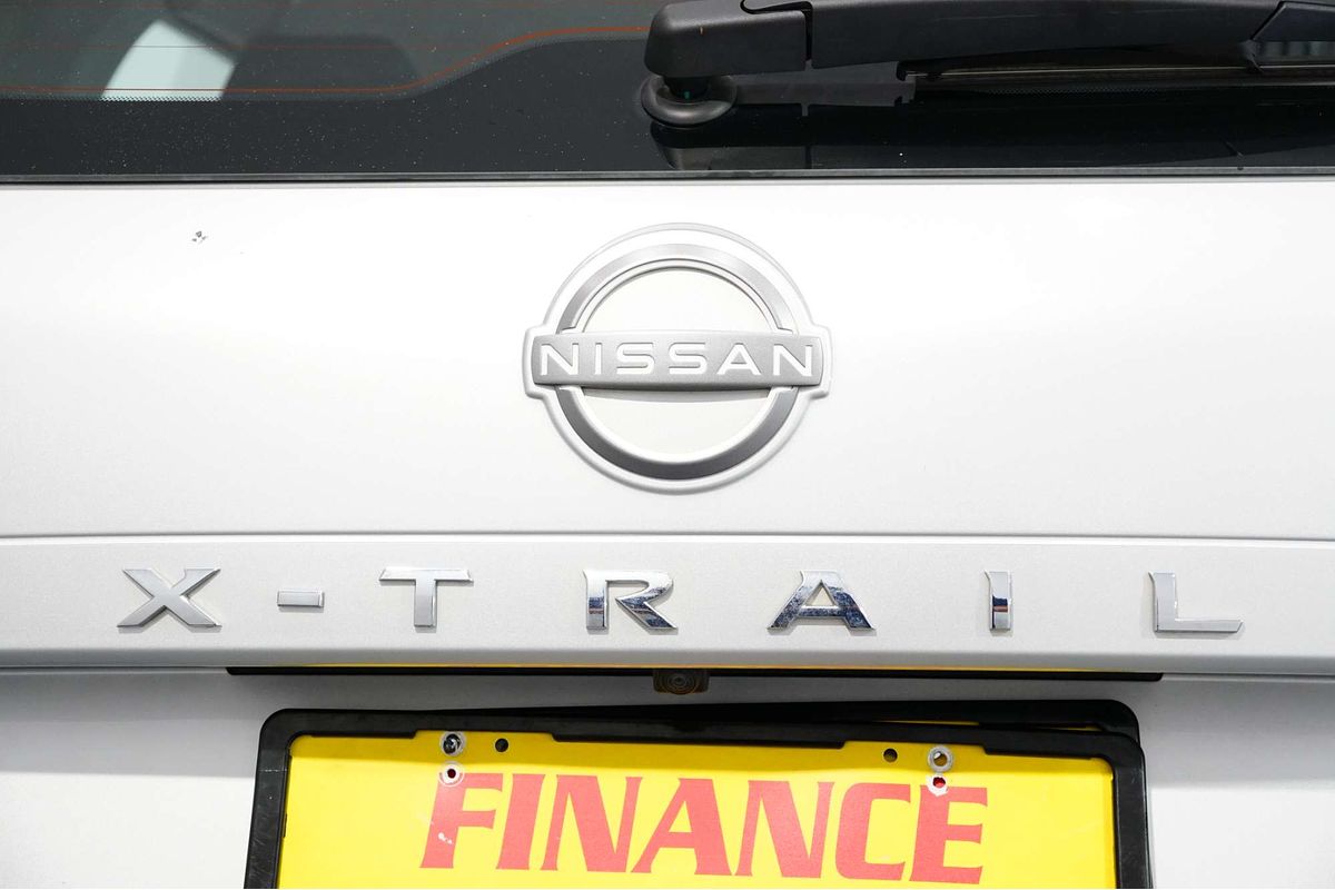 2025 Nissan X-TRAIL ST T33