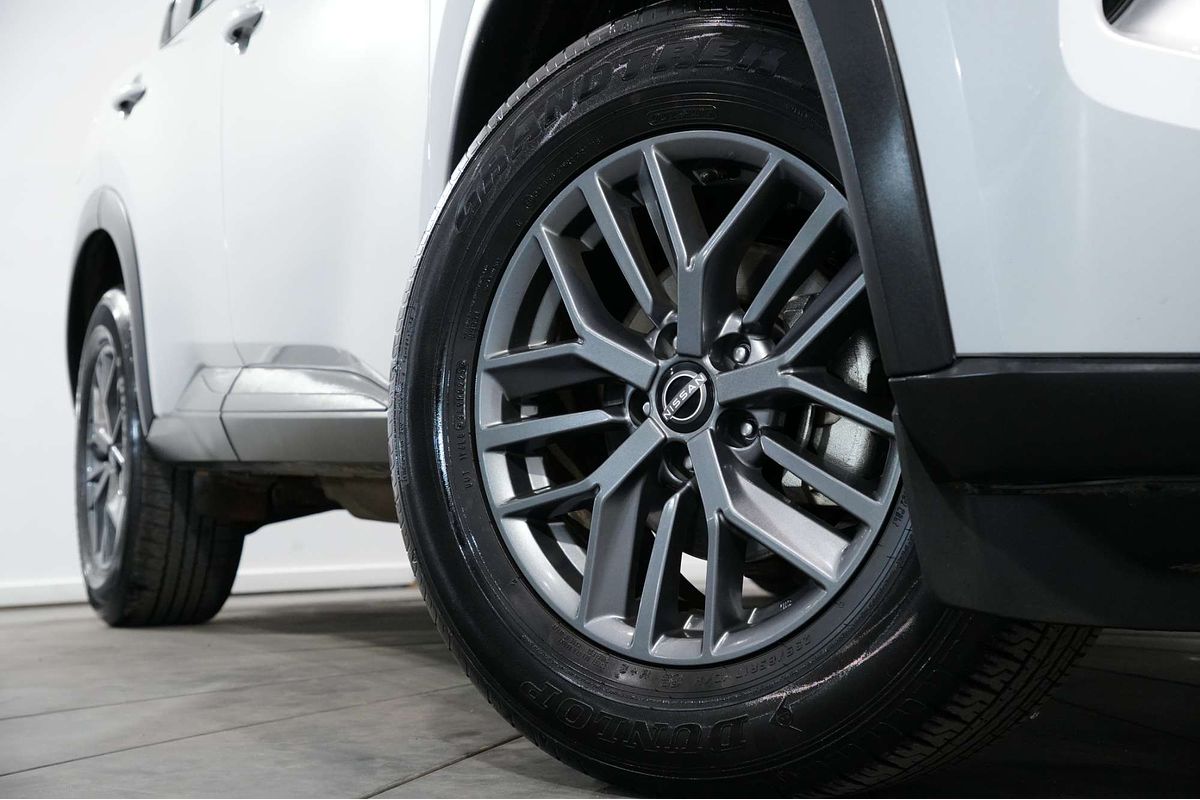 2025 Nissan X-TRAIL ST T33