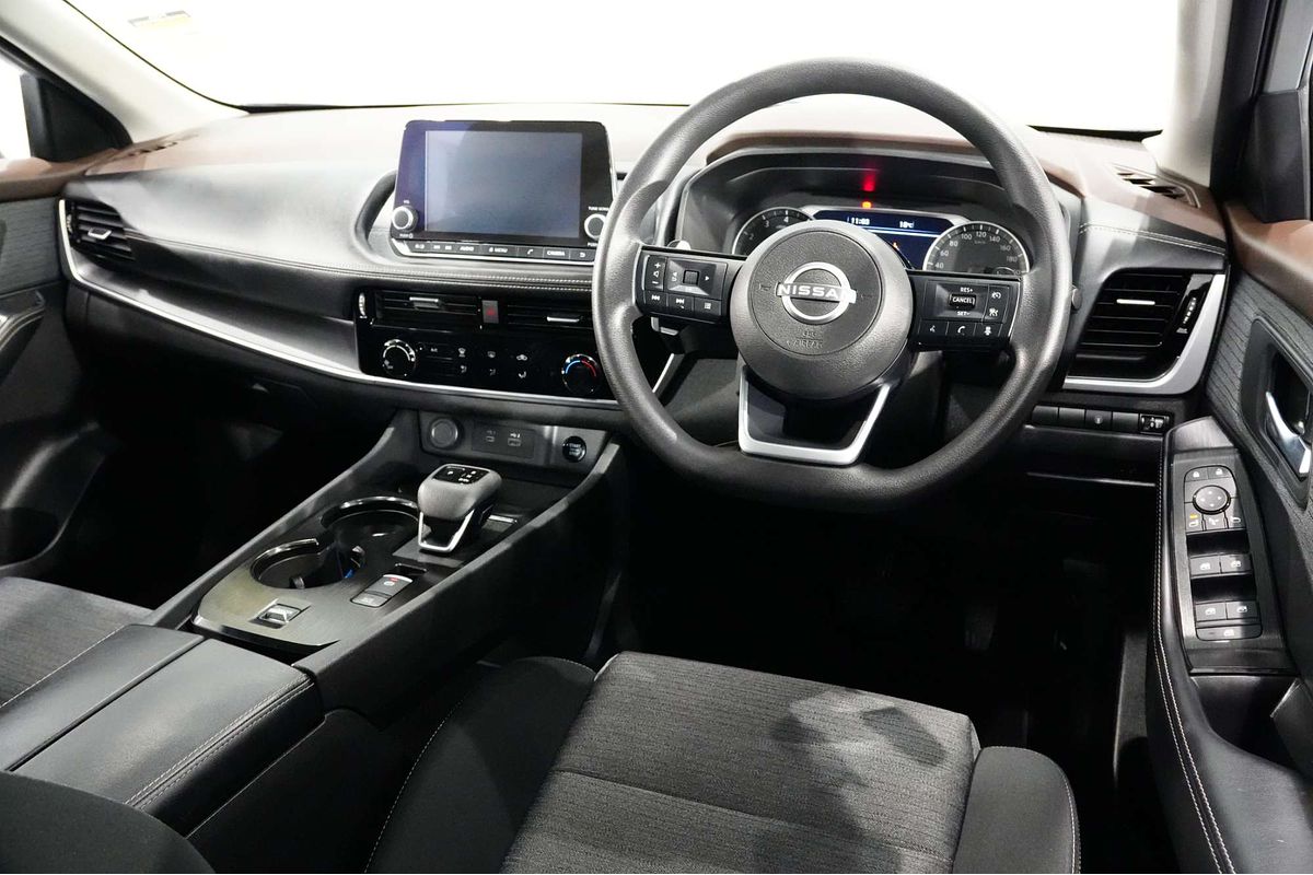 2025 Nissan X-TRAIL ST T33