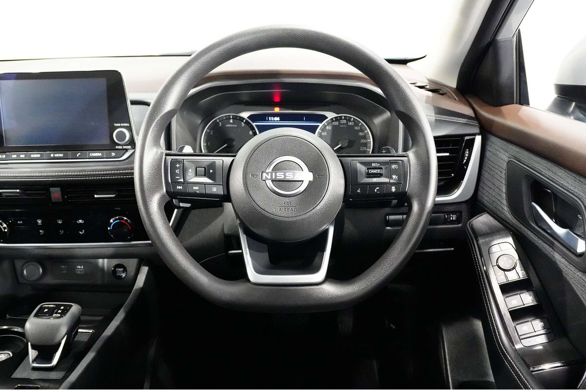 2025 Nissan X-TRAIL ST T33