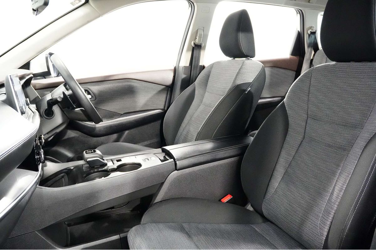 2025 Nissan X-TRAIL ST T33