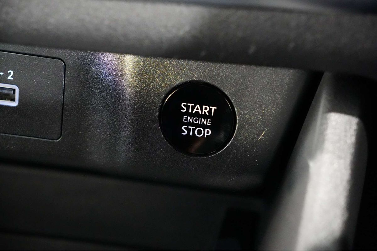 2025 Nissan X-TRAIL ST T33