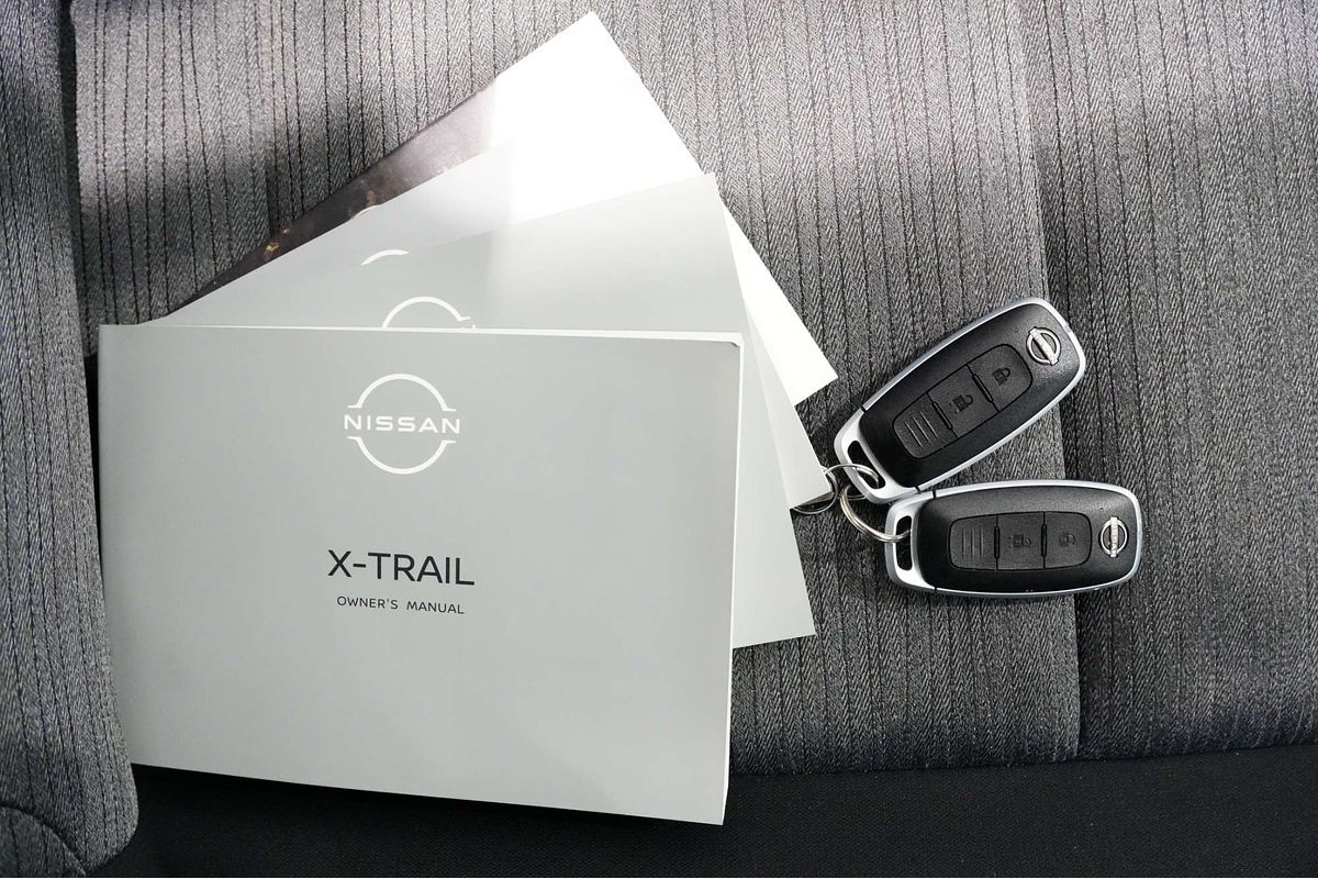 2025 Nissan X-TRAIL ST T33