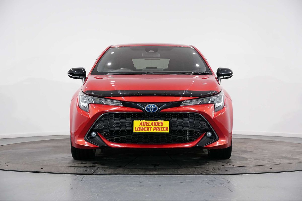 2018 Toyota Corolla SX Hybrid ZWE211R
