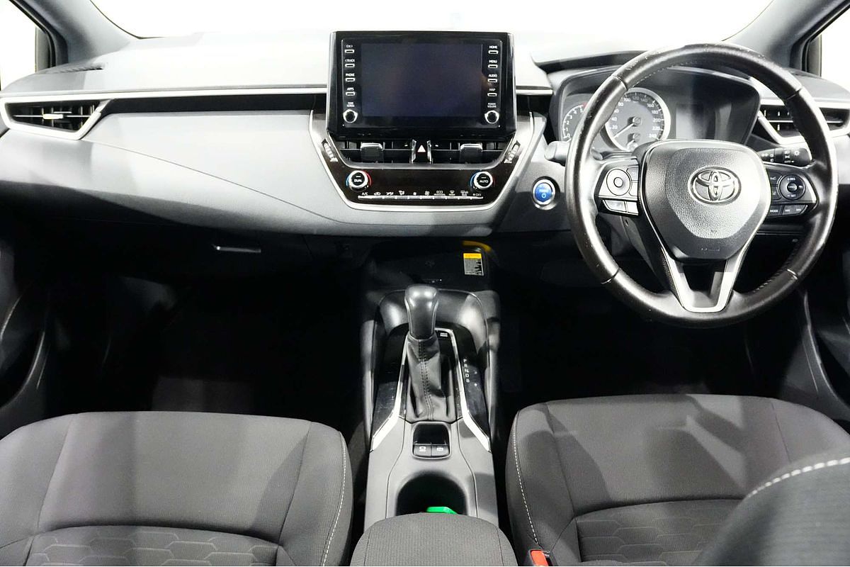 2018 Toyota Corolla SX Hybrid ZWE211R