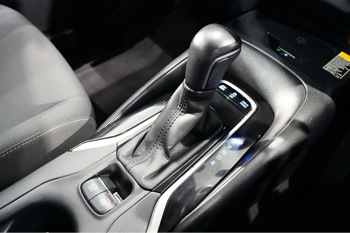 2018 Toyota Corolla SX Hybrid ZWE211R
