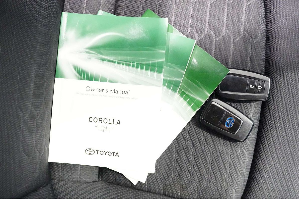 2018 Toyota Corolla SX Hybrid ZWE211R