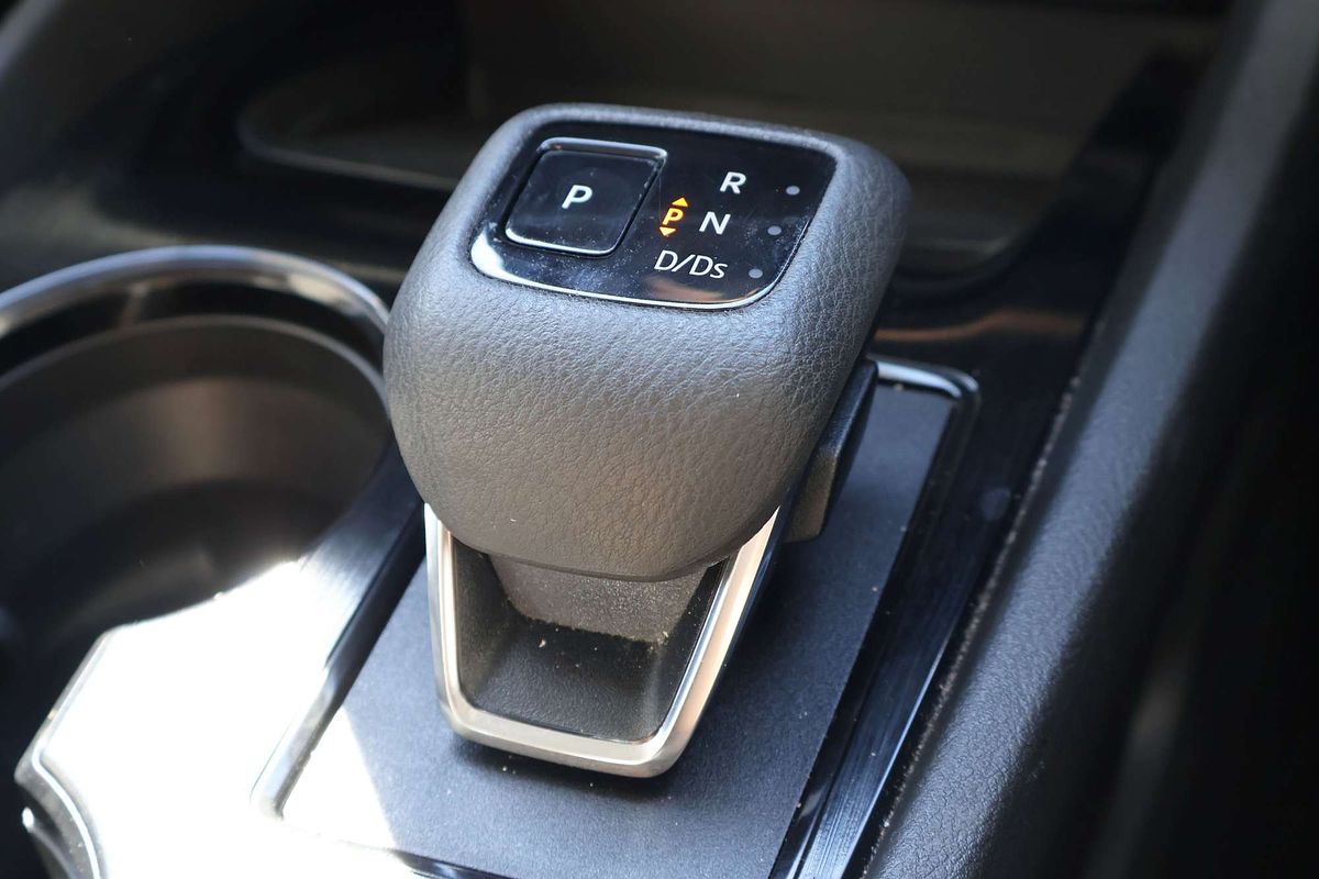 2024 Nissan X-TRAIL ST T33