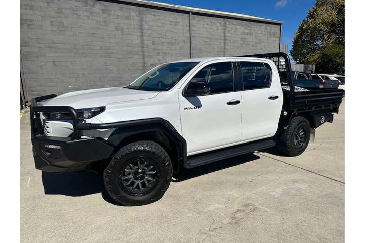 2025 Toyota Hilux SR GUN126R 4X4