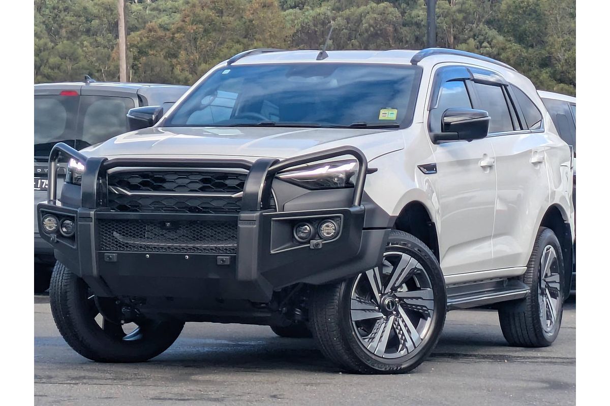 2026 Isuzu MU-X LS-T