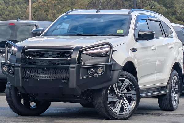 2026 Isuzu MU-X LS-T