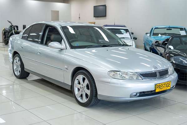 2000 Holden Calais  VX