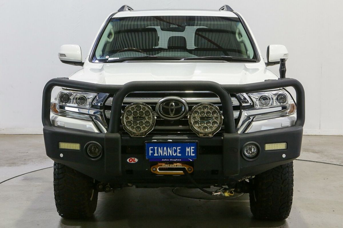 2017 Toyota Landcruiser Sahara URJ202R