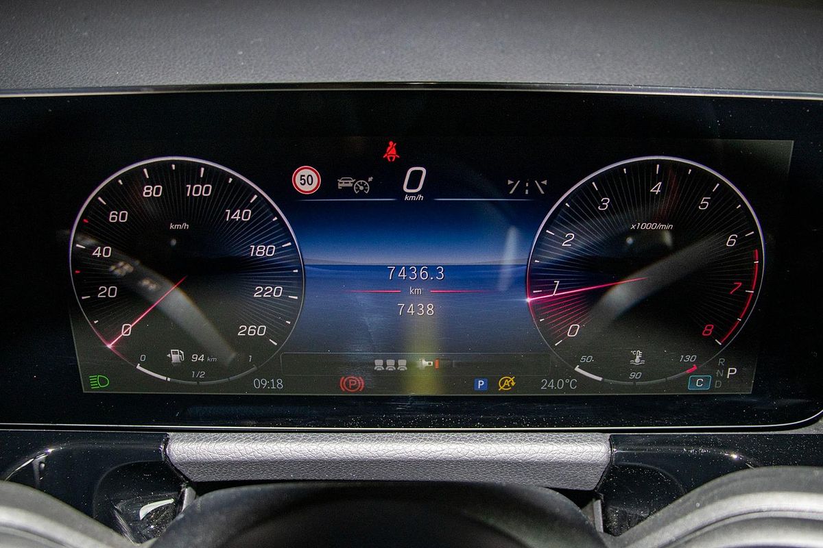 H247 805+055MY GLA200 Wagon 5d r DCT 7sp 1.3T