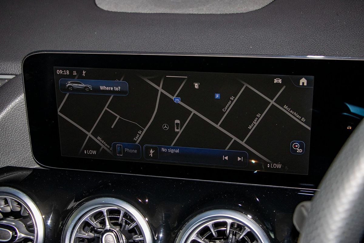 H247 805+055MY GLA200 Wagon 5d r DCT 7sp 1.3T