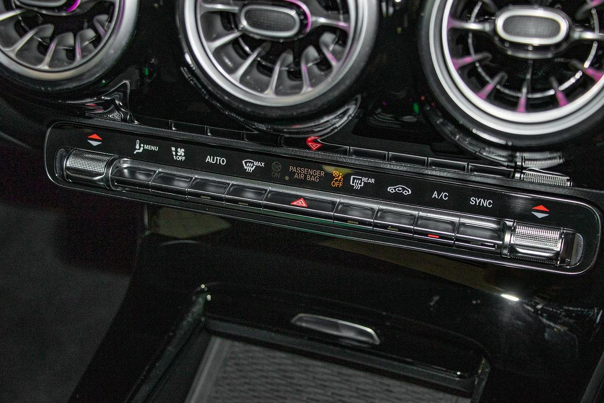 W177 804+054MY A200 Hatch 5dr DCT 7sp 1.3T