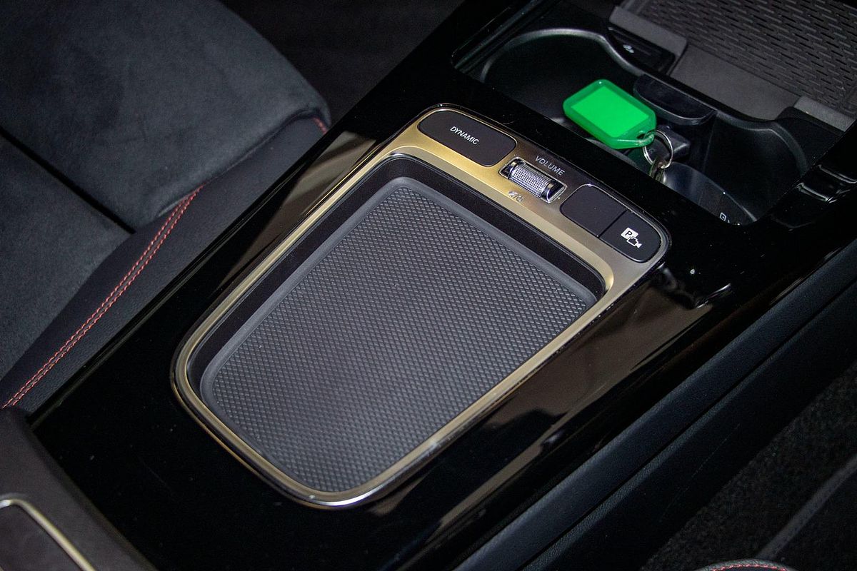 W177 804+054MY A200 Hatch 5dr DCT 7sp 1.3T