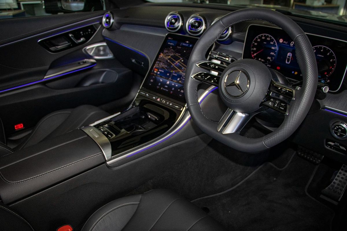 A236 805MY CLE300 CAB 2dr 9G 9 sp 2.0T/17kW