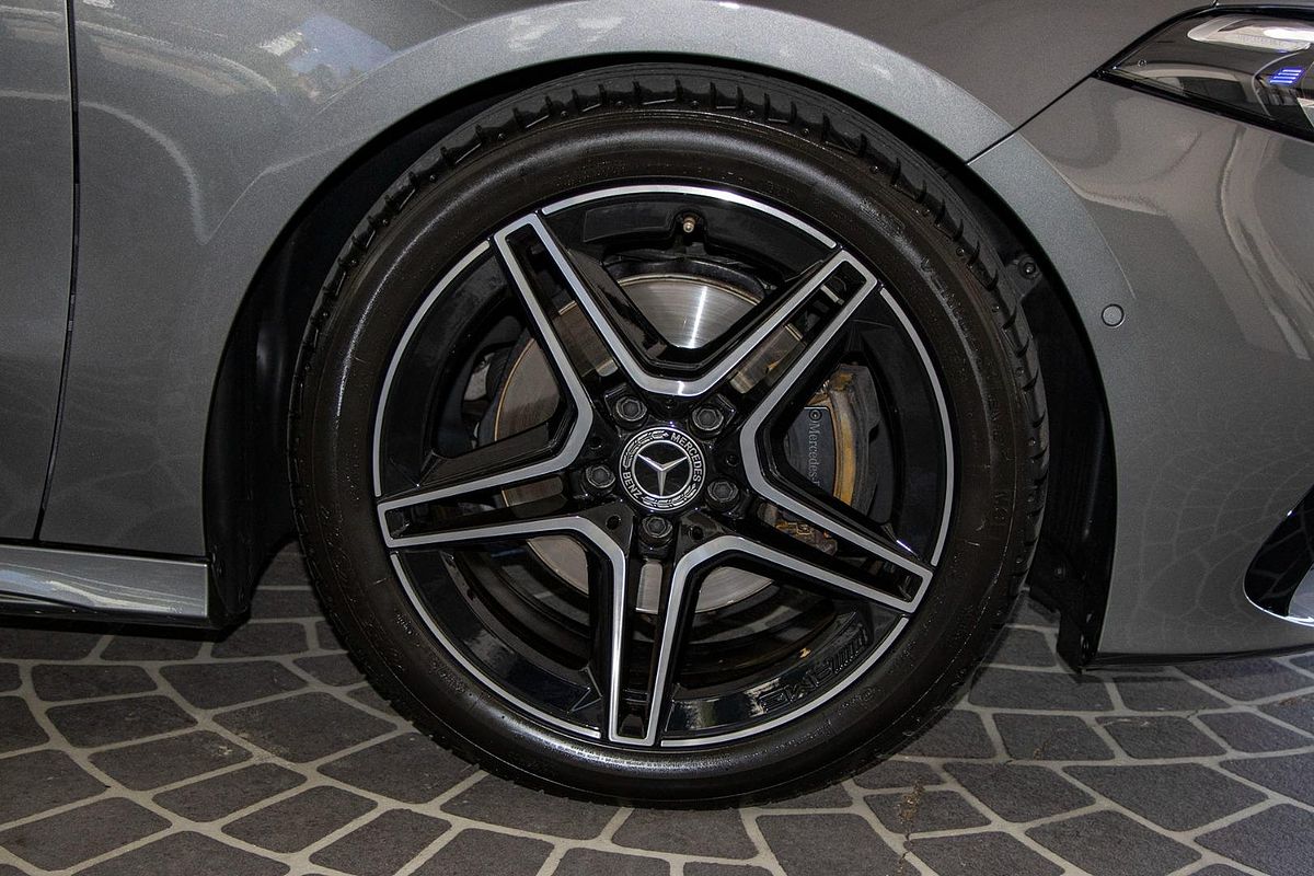 W177 804+054MY A200 Hatch 5dr DCT 7sp 1.3T