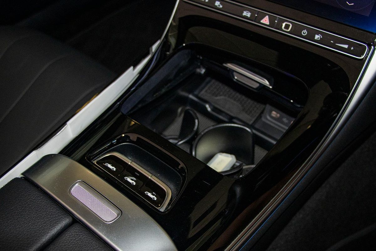 A236 805MY CLE300 CAB 2dr 9G 9 sp 2.0T/17kW