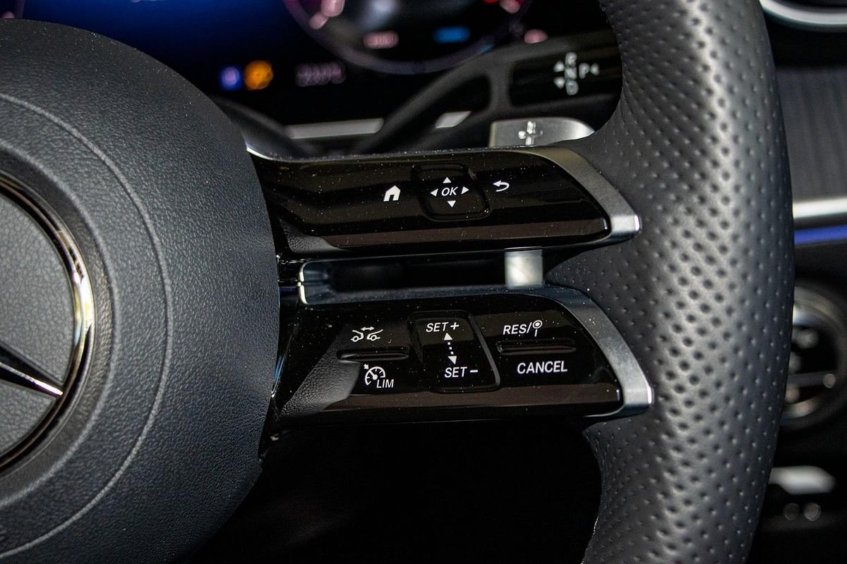 A236 805MY CLE300 CAB 2dr 9G 9 sp 2.0T/17kW