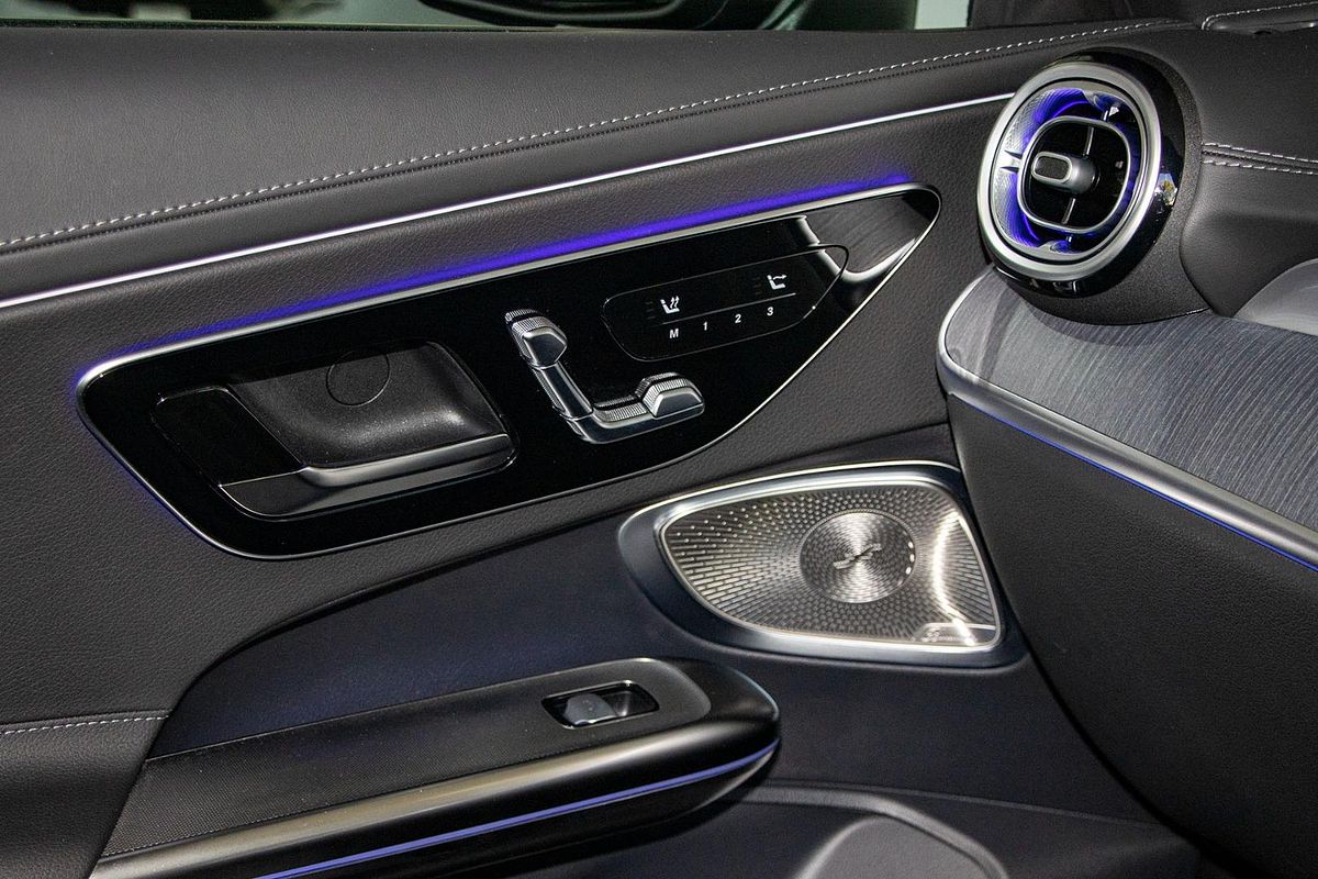 A236 805MY CLE300 CAB 2dr 9G 9 sp 2.0T/17kW