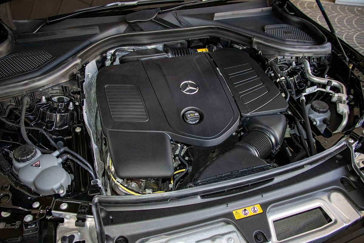 X254 805+055MY GLC300 WAG 9G 9 sp 2.0T/17kW