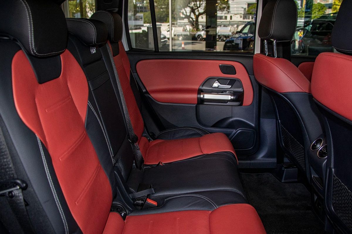 X247 801+051MY GLB250 WAG DUAL 8sp 2.0T