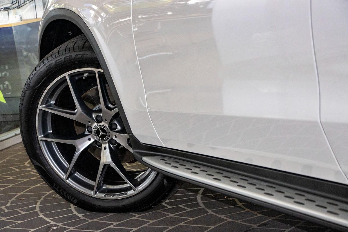 C253 802MY GLC300 CPE 5dr 9G 9 sp 2.0T