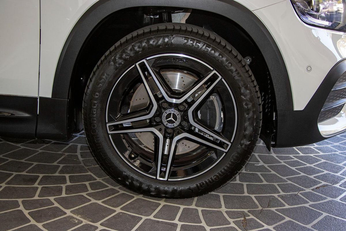 X247 801+051MY GLB250 WAG DUAL 8sp 2.0T