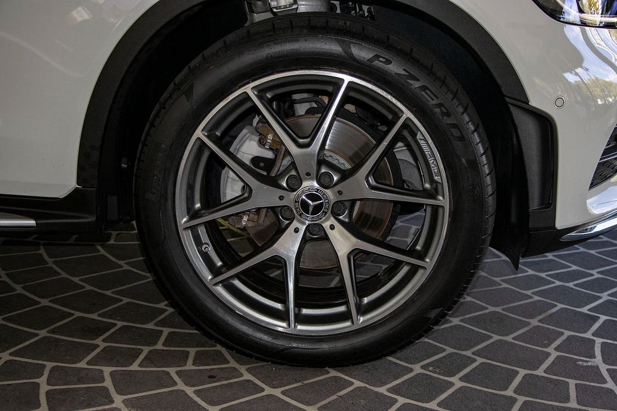 C253 802MY GLC300 CPE 5dr 9G 9 sp 2.0T