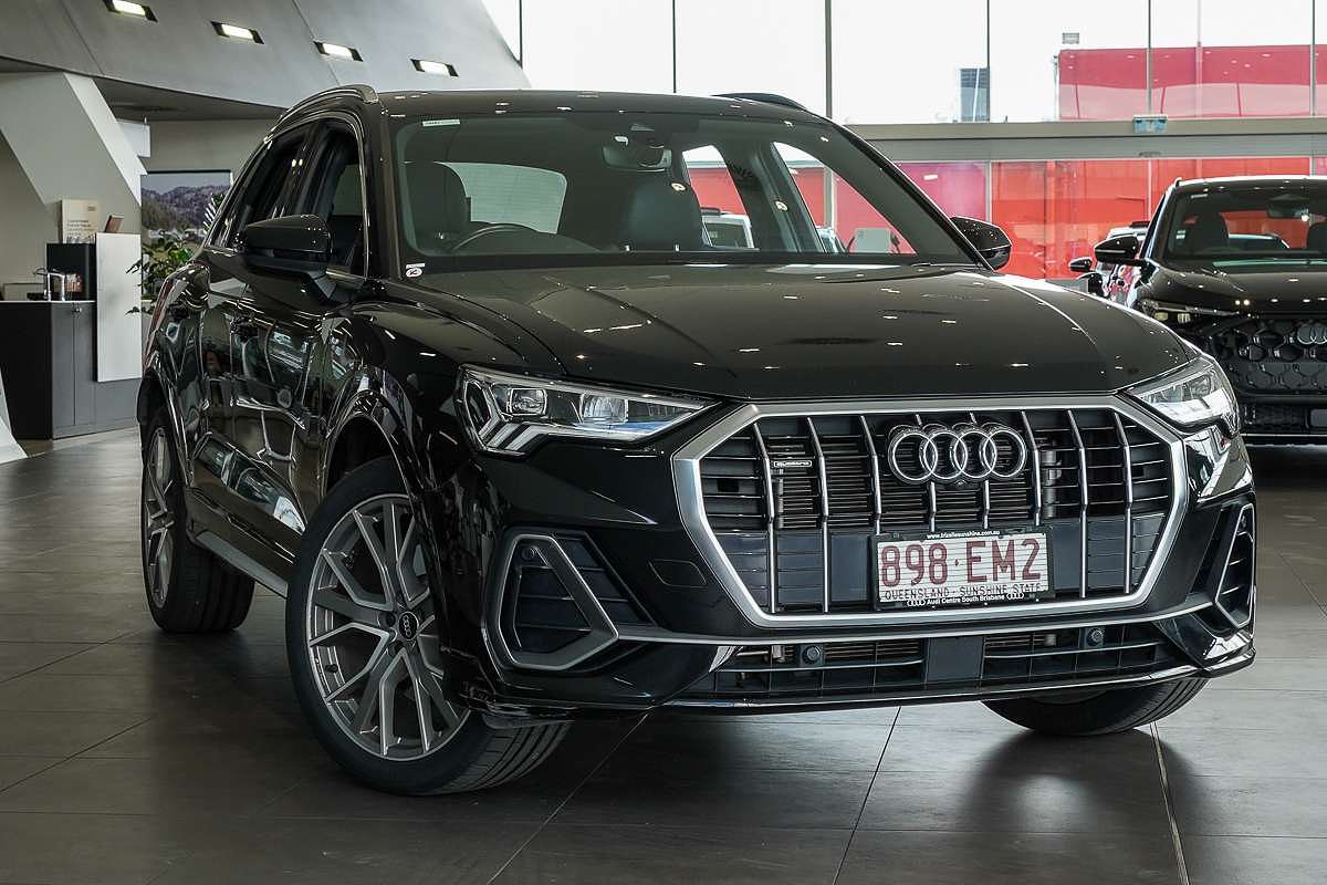 2022 Audi Q3 40 TFSI S line F3