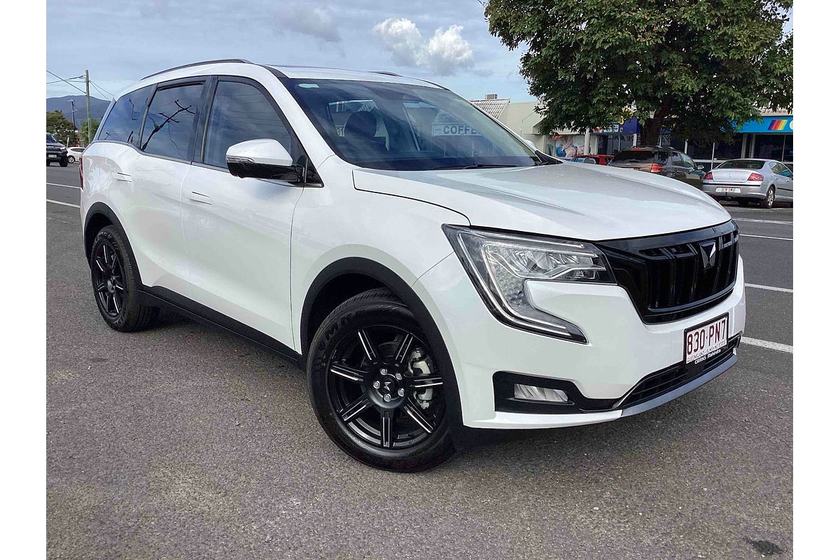 2025 Mahindra XUV700 AX7L