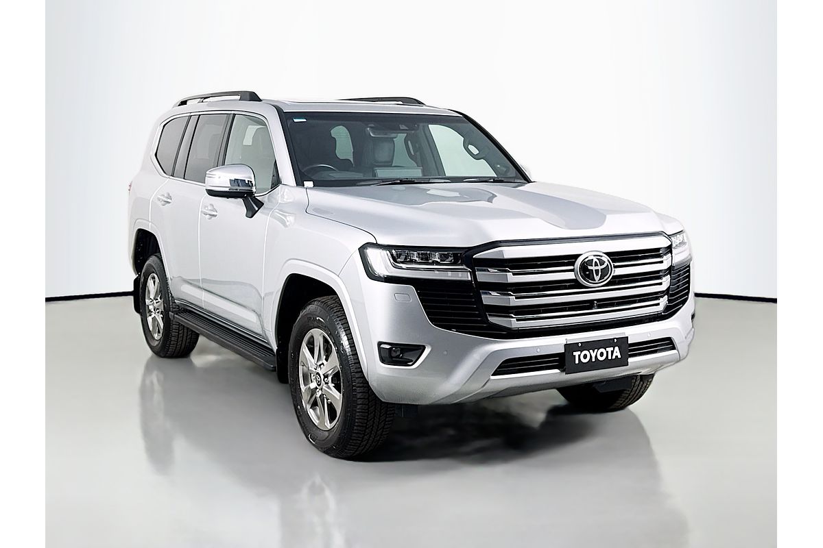 2024 Toyota Landcruiser Sahara FJA300R