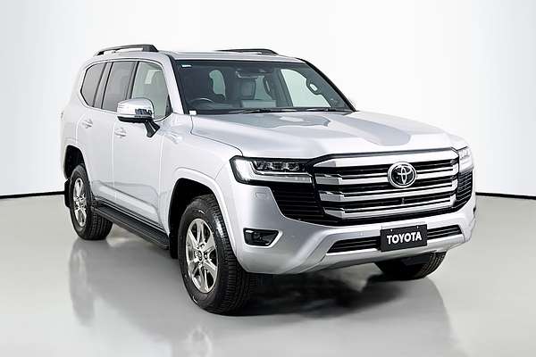 2024 Toyota Landcruiser Sahara FJA300R