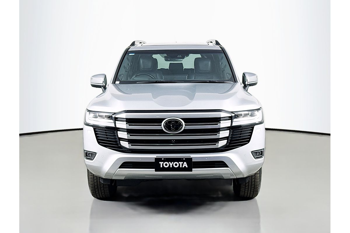 2024 Toyota Landcruiser Sahara FJA300R