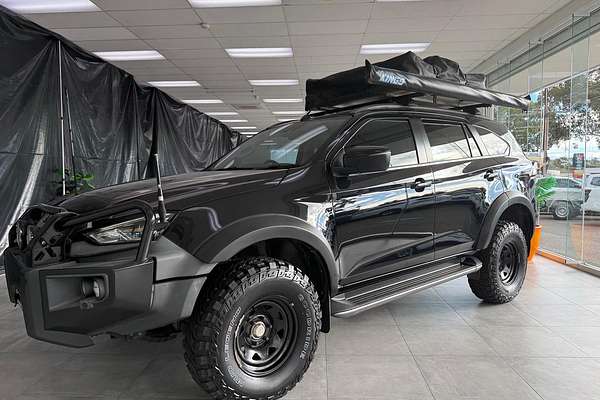 2022 Isuzu MU-X LS-T thumb-2